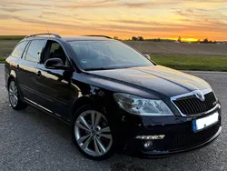 Schwarz Gebraucht 2010 Skoda Octavia RS Kombi | 6.499 €