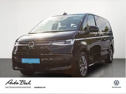 Deep black perleffekt Gebraucht 2023 VW T7 Style Van | 54.480 € (Superpreis)
