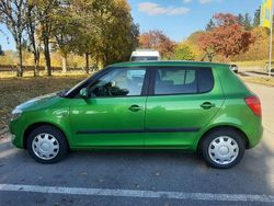 Grün Gebraucht 2012 Skoda Fabia Active Kleinwagen | 6.500 € (Etwas zu teuer)