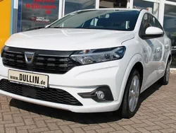 Weiß Gebraucht 2021 Dacia Logan Limousine | 15.999 €
