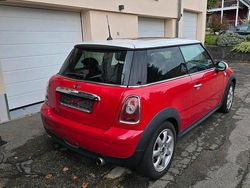 Rot Gebraucht 2006 Mini Cooper Kleinwagen | 2.000 €