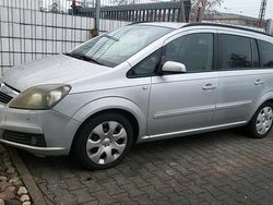 Silber Gebraucht 2005 Opel Zafira Van / Kleinbus | 699 € (Superpreis)