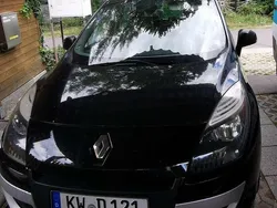 Schwarz Gebraucht 2010 Renault Scénic III Van / Kleinbus | 4.999 € (Fairer Preis)