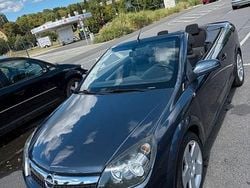 Grau Gebraucht 2005 Opel Astra Cabriolet Cabrio | 2.900 € (Fairer Preis)