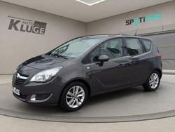 Grau Gebraucht 2017 Opel Meriva Edition Van / Kleinbus | 8.890 € (Etwas zu teuer)