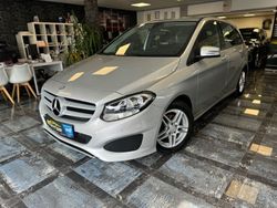 Silber Gebraucht 2016 Mercedes B180 Van / Kleinbus | 11.990 € (Fairer Preis)