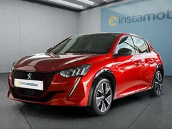 Rot Gebraucht 2021 Peugeot e-208 Kleinwagen | 16.399 € (Fairer Preis)