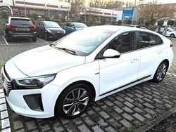 Weiß Gebraucht 2018 Hyundai Ioniq Premium Kleinwagen | 11.500 € (Etwas zu teuer)