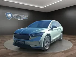 Silber (arcticsilber metallic) Gebraucht 2023 Skoda Enyaq iV Suite SUV | 35.949 € (Guter Preis)