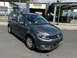Grau Gebraucht 2010 VW Touran Comfortline Van / Kleinbus | 4.200 € (Guter Preis)