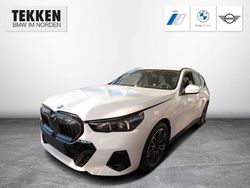 Alpinweiss iii Neu 2025 BMW 530e Comfort Edition Kombi | 66.950 € (Fairer Preis)