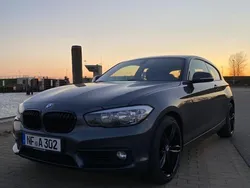Grau Gebraucht 2015 BMW 118 Kleinwagen | 9.500 € (Teuer)