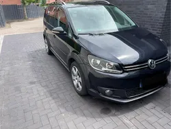 Schwarz Gebraucht 2011 VW Touran Cross Van / Kleinbus | 7.000 € (Fairer Preis)