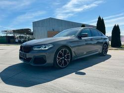 Grau Gebraucht 2022 BMW 530 M Sport Limousine | 54.499 €