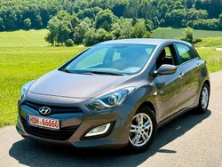 Braun Gebraucht 2013 Hyundai i30 Style Limousine | 6.990 € (Guter Preis)