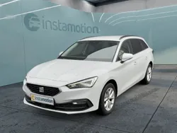 Weiß Gebraucht 2022 Seat Leon Style Van / Kleinbus | 19.900 € (Fairer Preis)