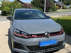Grau Gebraucht 2019 VW Golf VII GTI Kleinwagen | 30.000 € (Teuer)