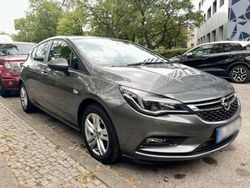 Grau Gebraucht 2018 Opel Astra Active Limousine | 9.500 € (Fairer Preis)