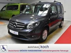 Grau Gebraucht 2019 Mercedes Citan 112 Edition Kombi | 31.980 €