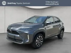 Grau Neu 2025 Toyota Yaris Hybrid | 34.074 € (Teuer)