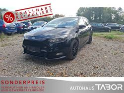 Schwarz Gebraucht 2016 Ford Focus ST Limousine | 11.185 € (Superpreis)