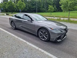 Grau Gebraucht 2019 Lexus LS500h Sport Line Limousine | 41.900 €