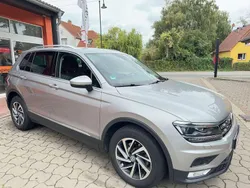 Tungsten silver metallic Gebraucht 2017 VW Tiguan Sound SUV | 20.650 € (Guter Preis)
