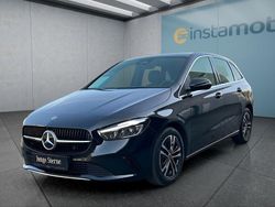 Schwarz Gebraucht 2023 Mercedes B180 Van / Kleinbus | 31.349 € (Fairer Preis)