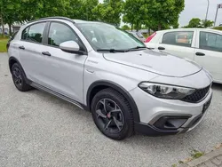 Grau metallic Gebraucht 2022 Fiat Tipo Cross | 19.500 € (Fairer Preis)
