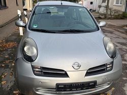 Grau Gebraucht 2004 Nissan Micra Kleinwagen | 1.099 €