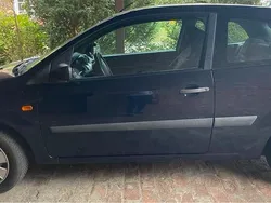 Blau Gebraucht 2004 Ford Fiesta Kleinwagen | 2.200 €