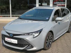 Grau Gebraucht 2021 Toyota Corolla Kombi | 16.800 € (Etwas zu teuer)