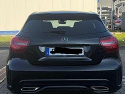 Schwarz Gebraucht 2017 Mercedes 220 AMG line Kleinwagen | 16.000 € (Superpreis)