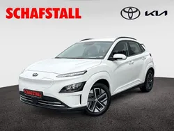 Weiss (atlas white / sol) Gebraucht 2022 Hyundai Kona Select SUV | 16.979 € (Superpreis)