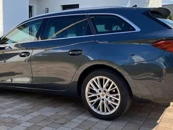 Grau Gebraucht 2022 Seat Leon XCELLENCE Kombi | 20.790 € (Guter Preis)