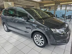 Grau Gebraucht 2017 VW Sharan Highline Van / Kleinbus | 22.490 € (Guter Preis)