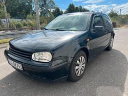 Schwarz Gebraucht 2000 VW Golf Limousine | 990 € (Guter Preis)