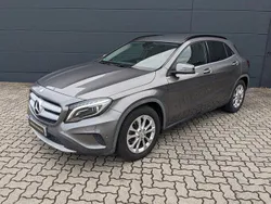 Mountaingrau metallic (metallic) Gebraucht 2015 Mercedes GLA200 Style SUV | 15.900 € (Guter Preis)