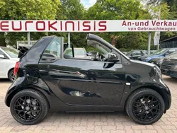 Schwarz Gebraucht 2019 Smart ForTwo Cabrio Prime Cabrio | 23.999 € (Teuer)