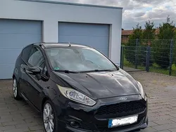 Schwarz Gebraucht 2014 Ford Fiesta Kleinwagen | 3.800 € (Guter Preis)