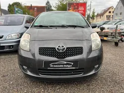 Grau Gebraucht 2007 Toyota Yaris Limousine | 2.150 € (Superpreis)