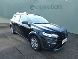 Schwarz Gebraucht 2021 Dacia Sandero Essentiel Kleinwagen | 12.588 €
