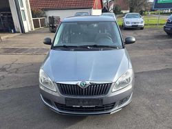 Grau Gebraucht 2013 Skoda Fabia Limousine | 2.990 € (Guter Preis)