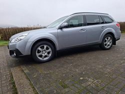 Silber Gebraucht 2013 Subaru Outback Comfort Kombi | 14.500 € (Teuer)