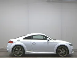 Gletscherweiß metallic Gebraucht 2022 Audi TT Ambiente Coupé | 26.980 € (Guter Preis)