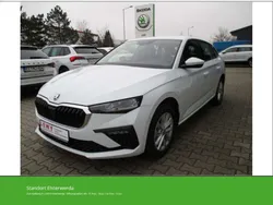 Moonweiss metallic Gebraucht 2024 Skoda Scala Selection Kleinwagen | 25.990 € (Teuer)