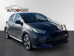 Grau Neu 2024 Toyota Yaris Hybrid Team Limousine | 23.990 € (Guter Preis)