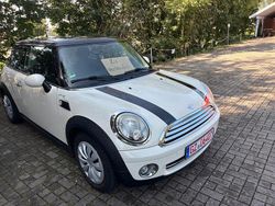 Weiß Gebraucht 2009 Mini ONE Kleinwagen | 3.990 €