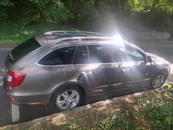 Braun Gebraucht 2010 Skoda Superb Kombi | 3.400 € (Fairer Preis)