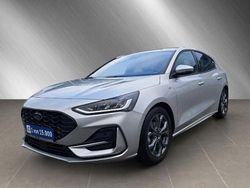 Silber Gebraucht 2024 Ford Focus ST-Line Limousine | 25.990 € (Fairer Preis)